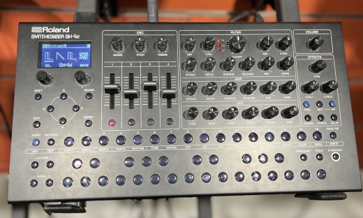 Roland - SH-4d Desktop 4-Part Multitimbral Synthesizer