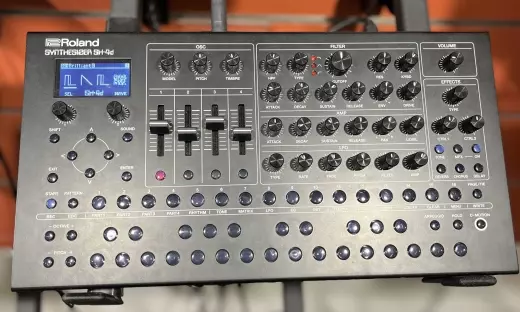 Roland - SH-4d Desktop 4-Part Multitimbral Synthesizer