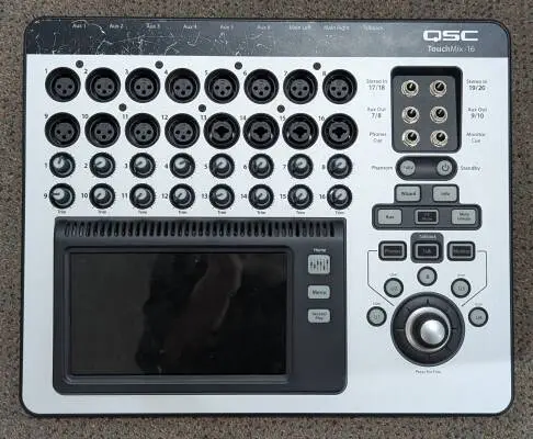 QSC COMPACT DIGITAL MIXER WITH TOUCHSCREEN