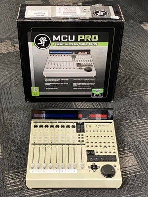 Mackie - MCU PRO