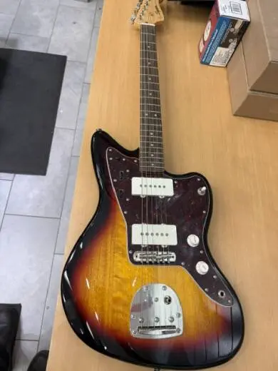 Squier - 037-4083-500