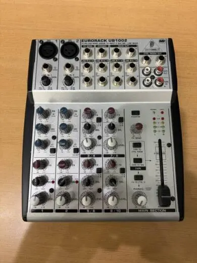 Behringer UB1002