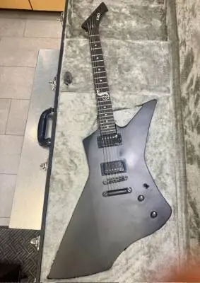 ESP Guitars - LSNAKEBYTEBLKS