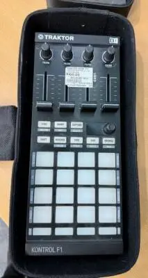 Native Instruments - TRAKTOR KONT F1