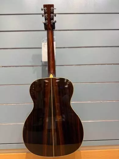 Martin Guitars - 000-28EC 2