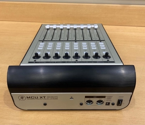 Mackie - MCU PRO 2