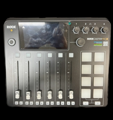 Store Special Product - RODE - RODECAST PRO II