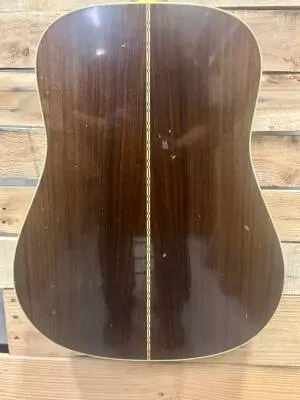 Martin Guitars - D-28 ROBINSON 2