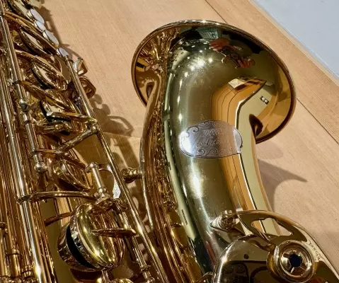 JUPITER TENOR SAX GOLD LACQ. F# BACKPACK 2