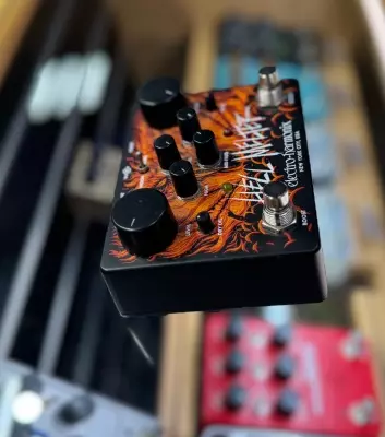 Electro-Harmonix - HELL MELTER 2