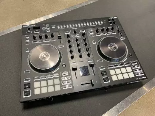 Roland - DJ-505