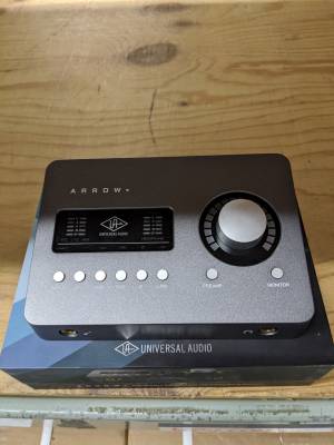 Universal Audio Arrow Thunderbolt 3 Desktop Audio Interface