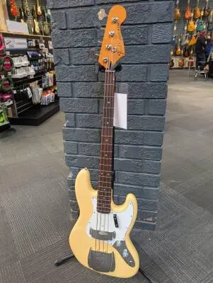 Fender - Limited Edition Laura Lee Jazz Bass with Rosewood Fingerboard - Vintage White