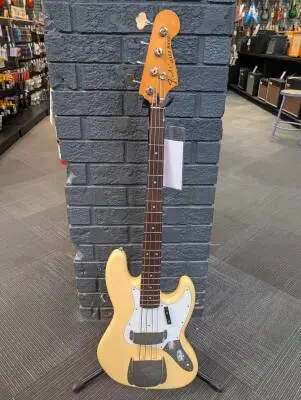 Fender - Limited Edition Laura Lee Jazz Bass with Rosewood Fingerboard - Vintage White 2