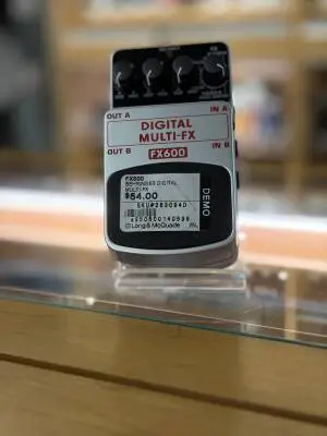 Behringer - FX600