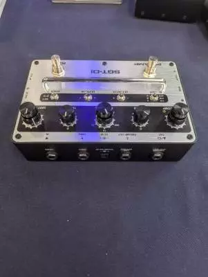 Store Special Product - Ampeg - SGT-DI Bass Preamp/DI/Cab Simulator