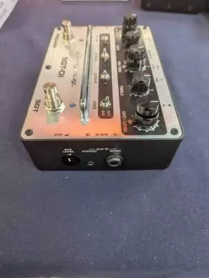 Store Special Product - Ampeg - SGT-DI Bass Preamp/DI/Cab Simulator