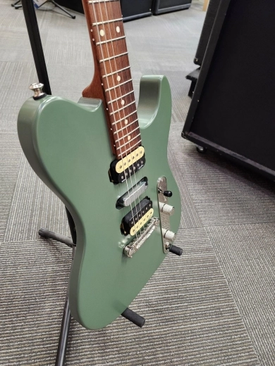 Godin Guitars - G50406 2