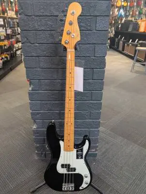 Fender - American Professional II Precision Bass, Maple Fingerboard - Black