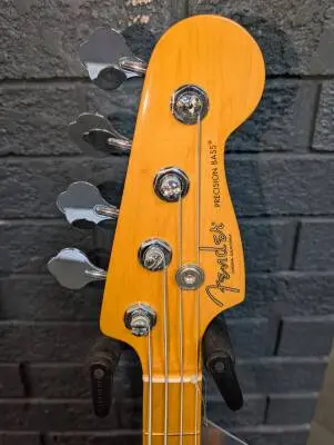 Fender - American Professional II Precision Bass, Maple Fingerboard - Black 2