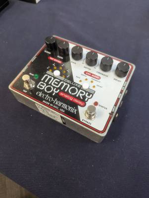 Electro-Harmonix Deluxe Memory Boy Analog Delay With Tap