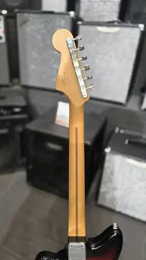 Fender Player II Jazzmaster, Rosewood Fingerboard - 3-Color Sunburst 2