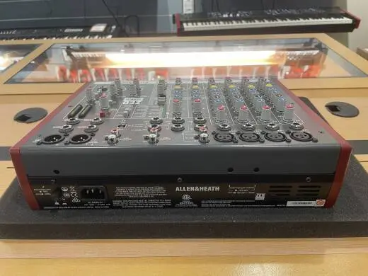 Allen & Heath - ZED-10FX 2