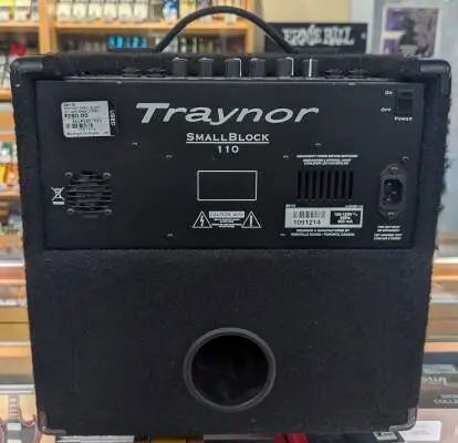 Traynor - Small Block 120 Watt - 1x10 inch Bass Combo Amp 2