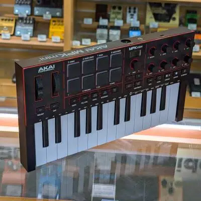 Akai - MPK Mini IV Compact MIDI Controller - Black 2