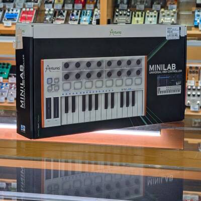 Arturia - 25 Mini Key Control w/Software Sounds