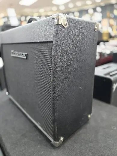 Traynor Custom Valve 50 Watt All-Tube 1x12 Guitar Combo Amp 2