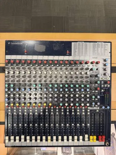 Soundcraft - FX16II 2