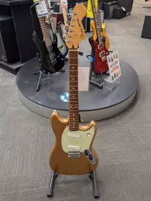 Fender - Player Series Mustang Electric Guitar with Pau Ferro Fingerboard - Firemist Gold