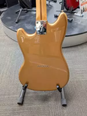 Fender - Player Series Mustang Electric Guitar with Pau Ferro Fingerboard - Firemist Gold 2