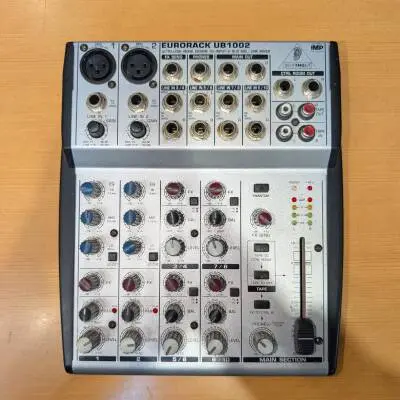 Behringer - Eurorack 10-Input 2-Bus Mixer 2