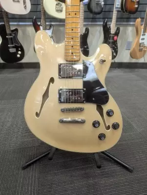 Squier - Classic Vibe Starcaster with Maple Neck/Fingerboard - Natural 2
