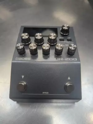 BOSS - IR-200 Amp and Cabinet Simulator
