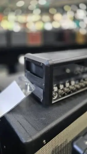 Hughes & Kettner Black Spirit 200 Guitar Head 2