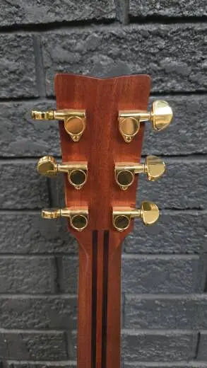 Yamaha LL16 ARE Original Jumbo Spruce Top Acoustic/Electric Guitar - Brown Sunburst 2