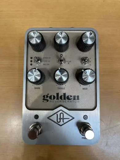 Universal Audio - Golden Reverberator Stereo Effects Pedal