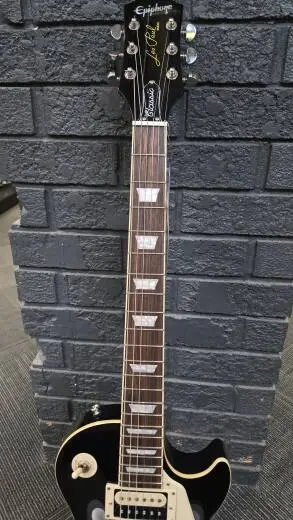 Epiphone Les Paul Classic Gloss - Ebony 2