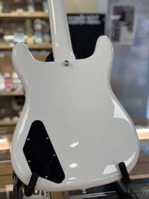Epiphone - EPI CRESTWOOD CUSTOM TREM POLARIS WHITE 2