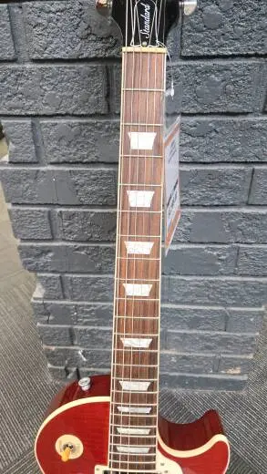 Gibson Limited Edition Les Paul Standard 60's AAA Top - Cherry Burst 2