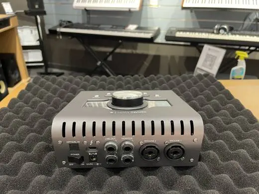 Universal Audio - UA-APLTWXQ 2