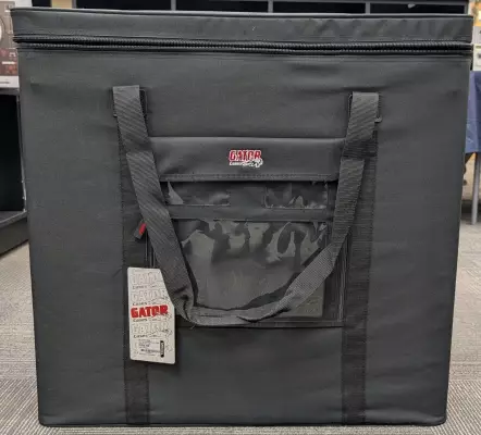 Gator - Lightweight LCD Case - 22-24''