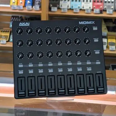 Akai - High-Performance Portable Mixer/DAW Controller
