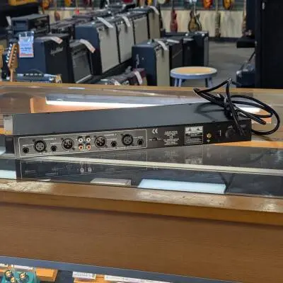 ART Pro Audio - Dual 15 band EQ 2