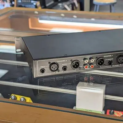 ART Pro Audio - Dual 15 band EQ 2