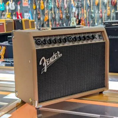 Fender - Acoustasonic 40