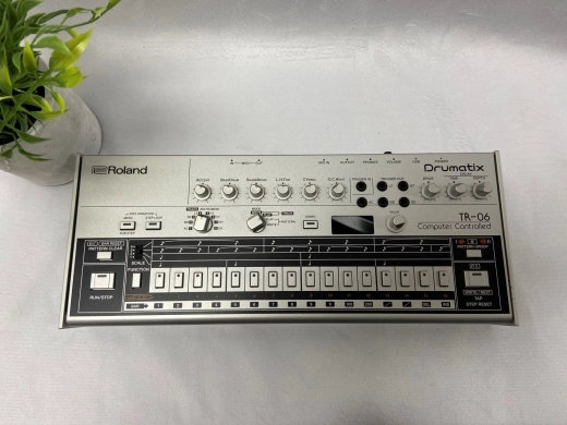 Roland - TR-06